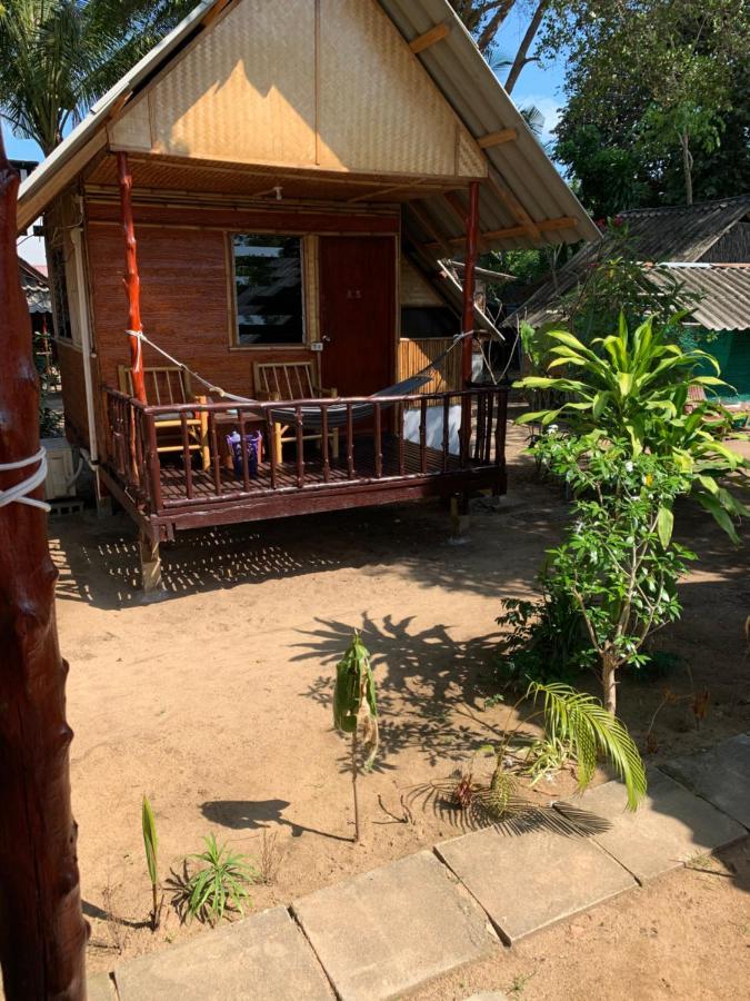 Montra Long Beach Bungalows Koh Lanta Ngoại thất bức ảnh